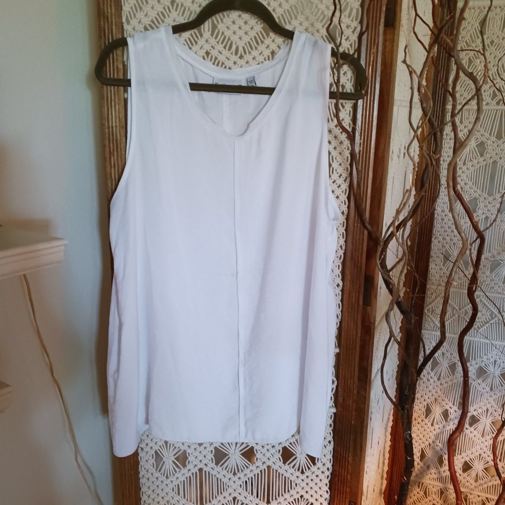 WOMENS WHITE SLEEVELESS TOP SIZE XL POLY BLEND HABITAT